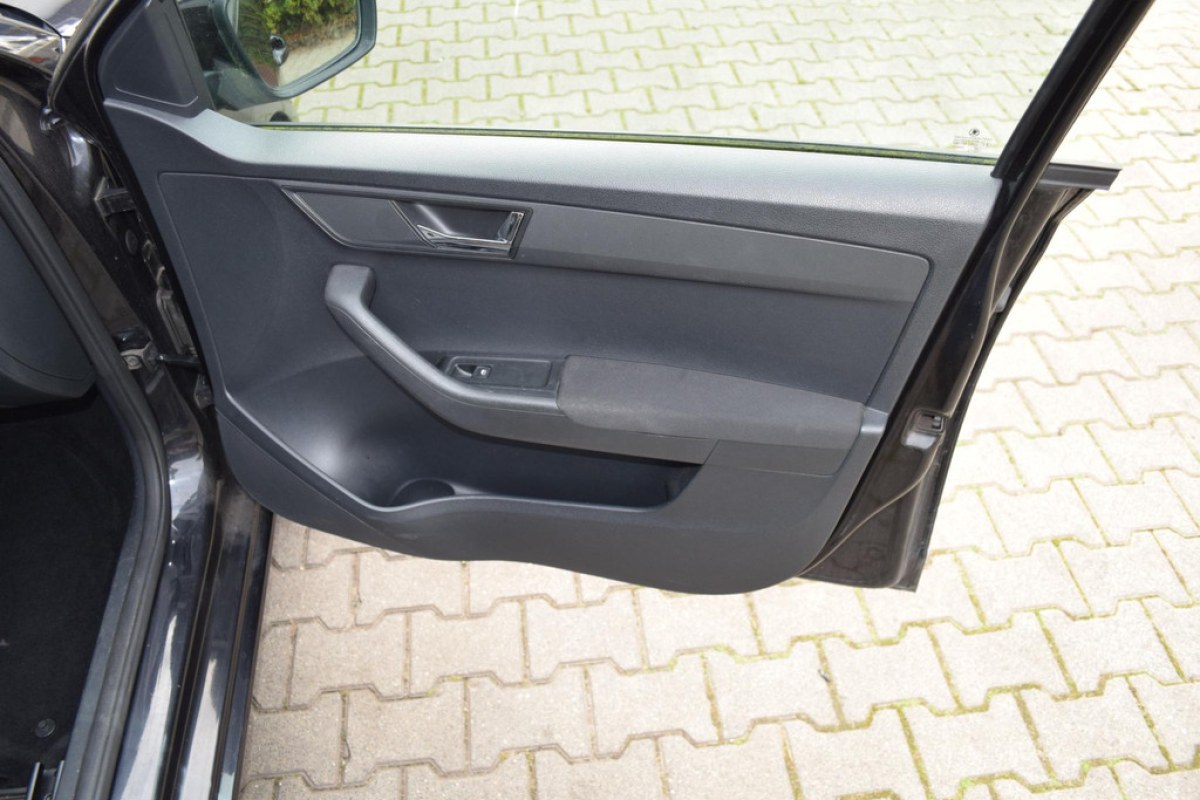 Skoda Fabia 1.0 Active Apple carplay - foto 15