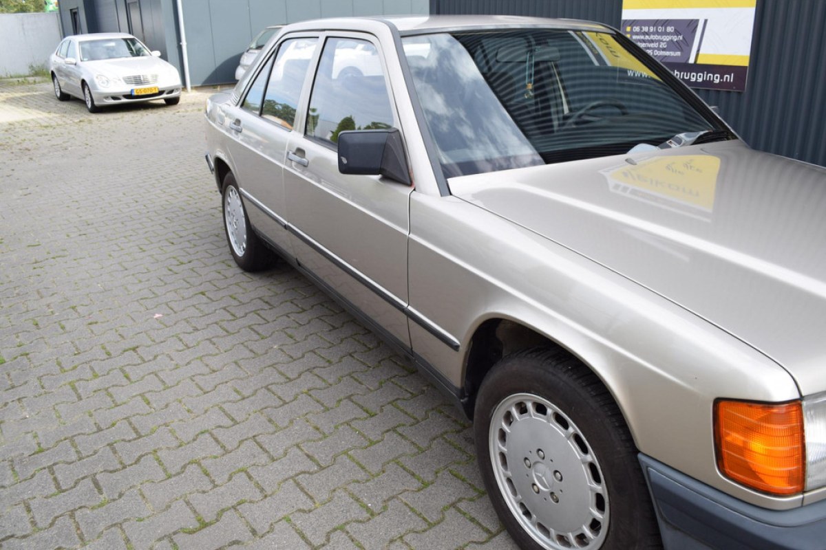 Mercedes-Benz 190-serie 2.0 D - foto 4