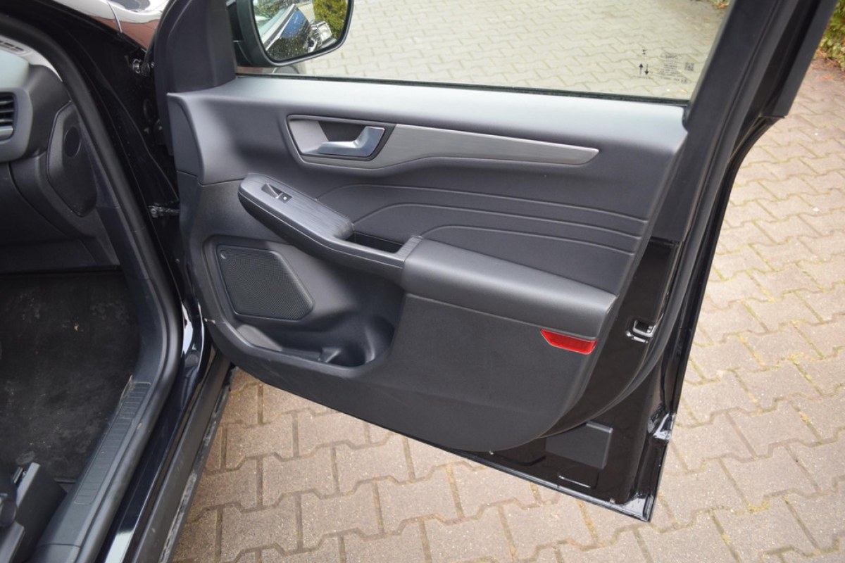 Ford Kuga - foto 17