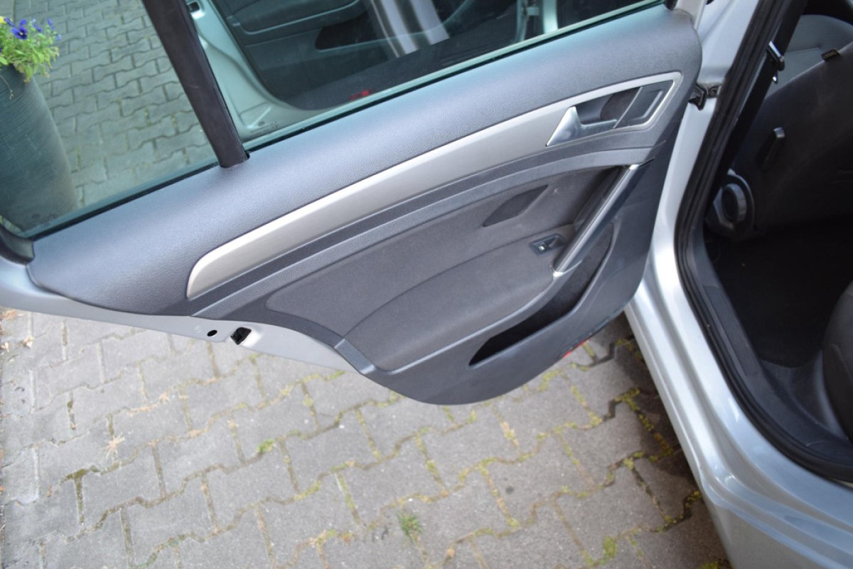 Volkswagen Golf Variant 1.2 TSI Comfortline - foto 9