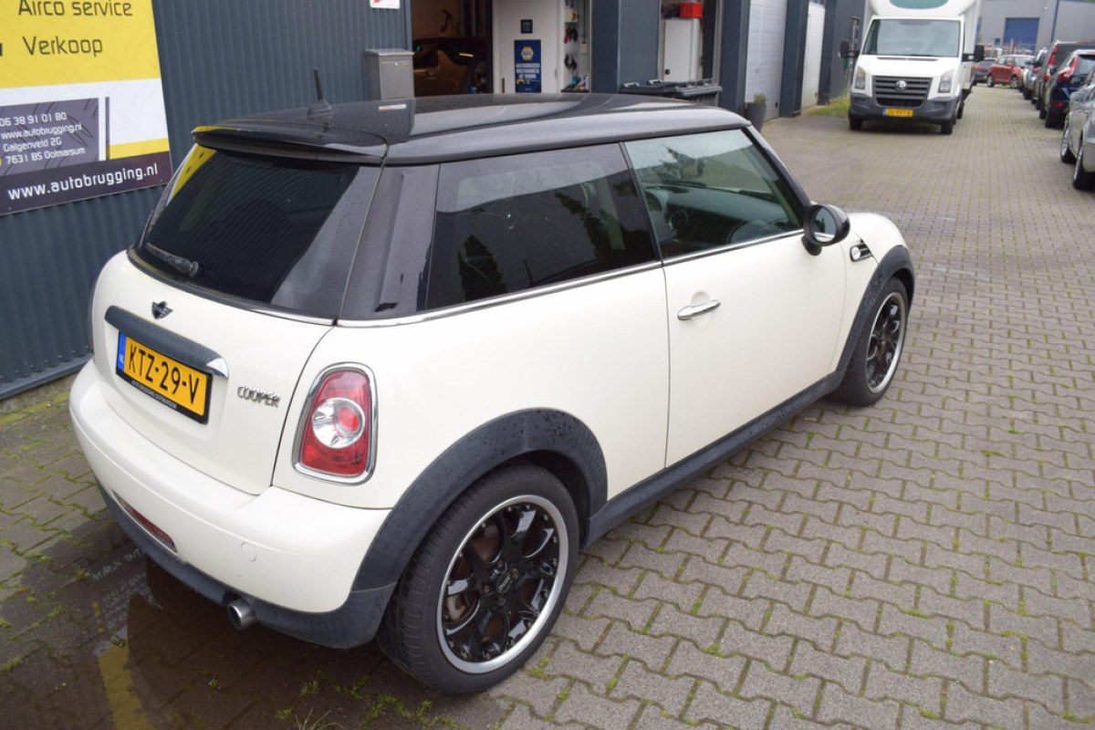 MINI 3-Deurs 1.6 Cooper Business Line - foto 5