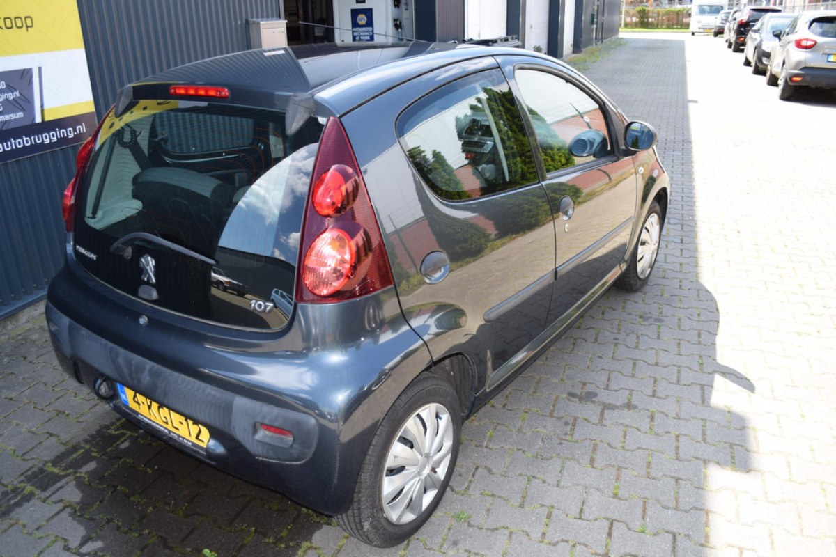 Peugeot 107 1.0 Access Accent - foto 6
