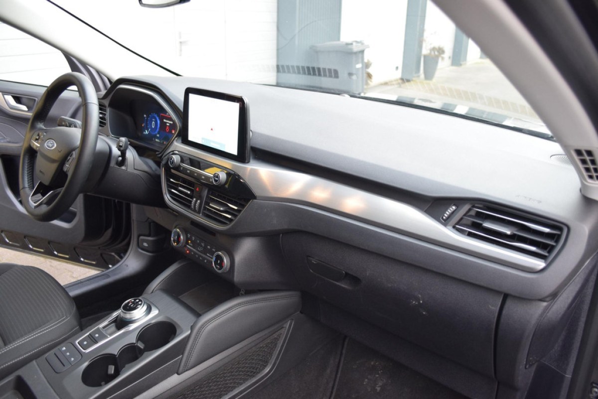 Ford Kuga - foto 19