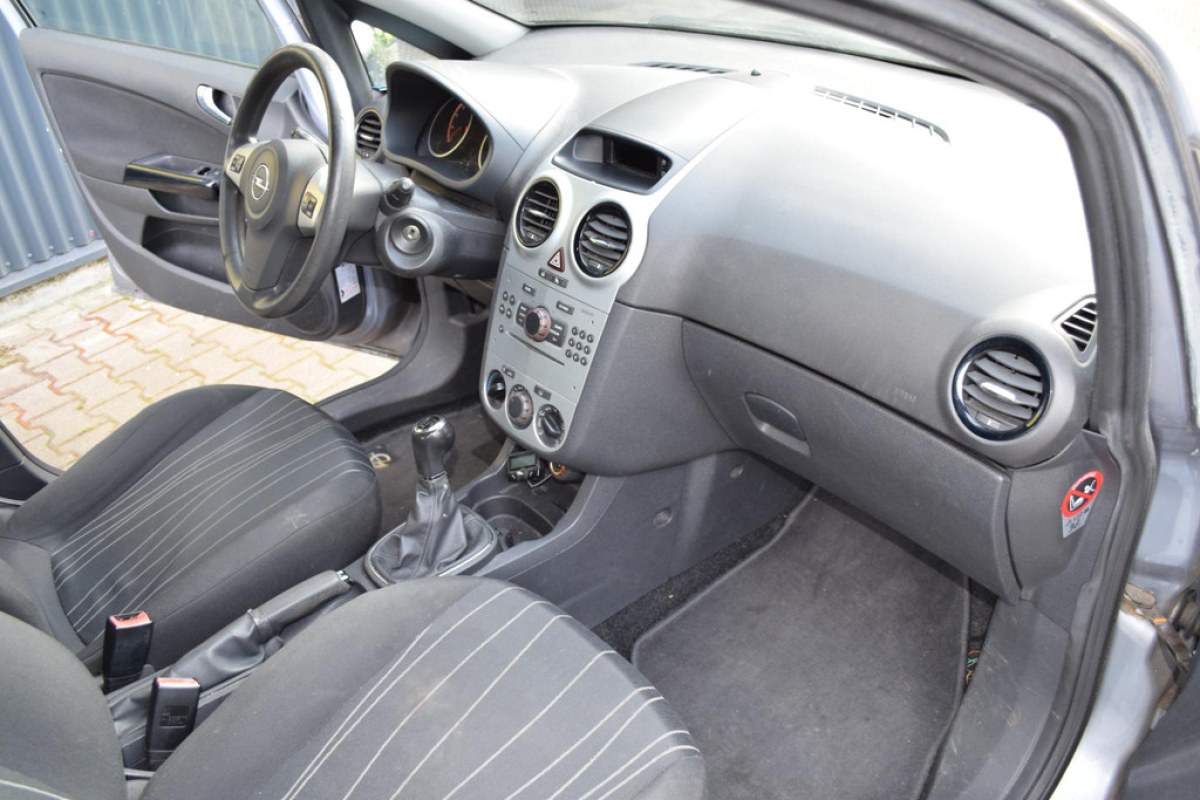 Opel Corsa 1.4-16V Enjoy - foto 17
