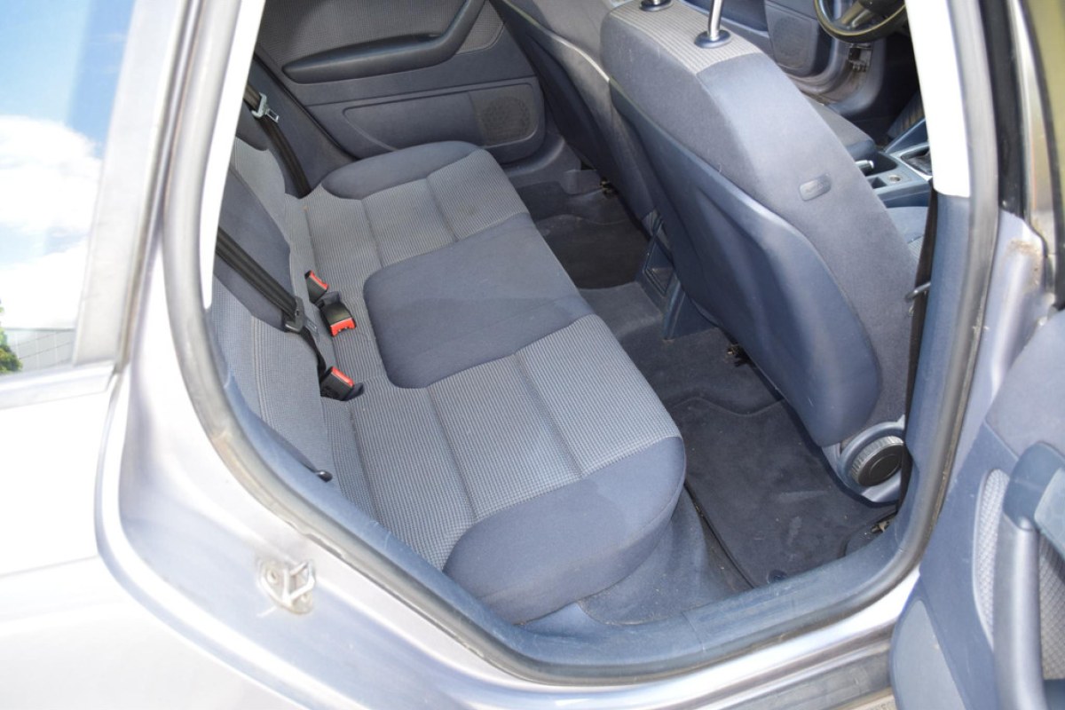 Audi A3 Sportback 1.6 FSI Attraction - foto 13