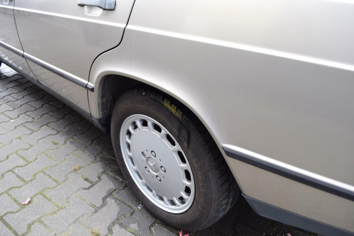 Mercedes-Benz 190-serie 2.0 D - foto 11