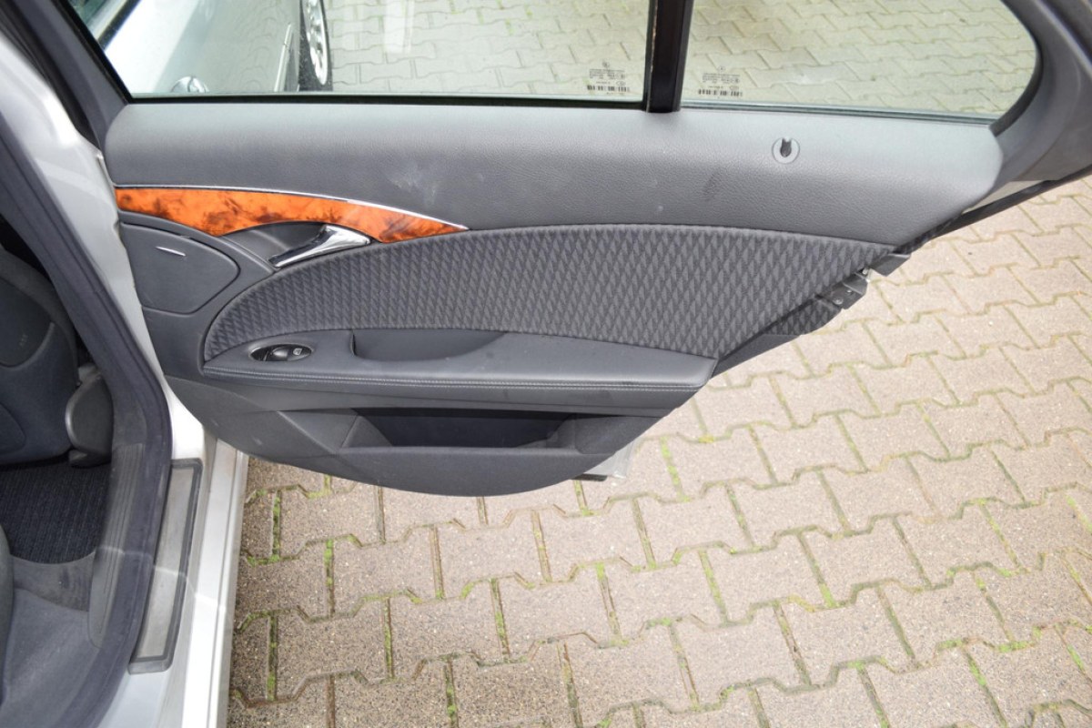 Mercedes-Benz E-klasse 2,4 elegance - foto 14