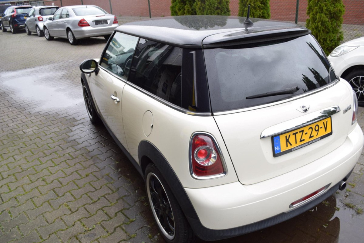 MINI 3-Deurs 1.6 Cooper Business Line - foto 7