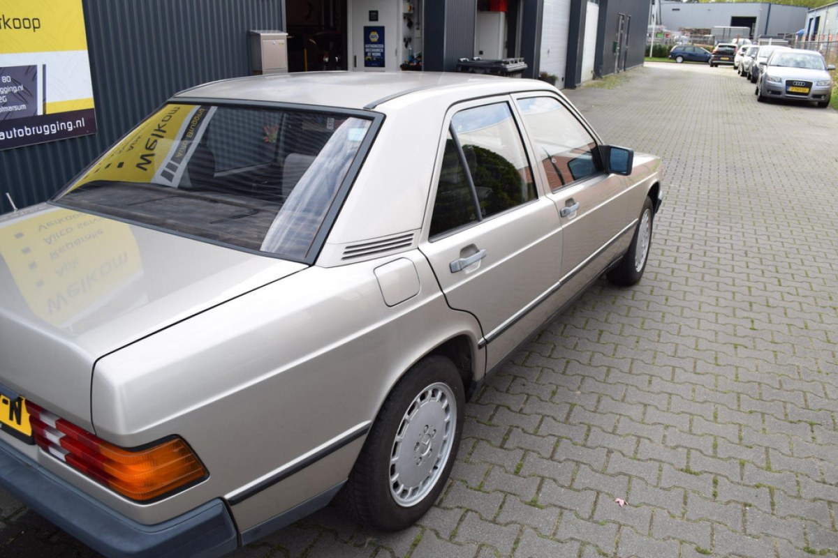 Mercedes-Benz 190-serie 2.0 D - foto 6