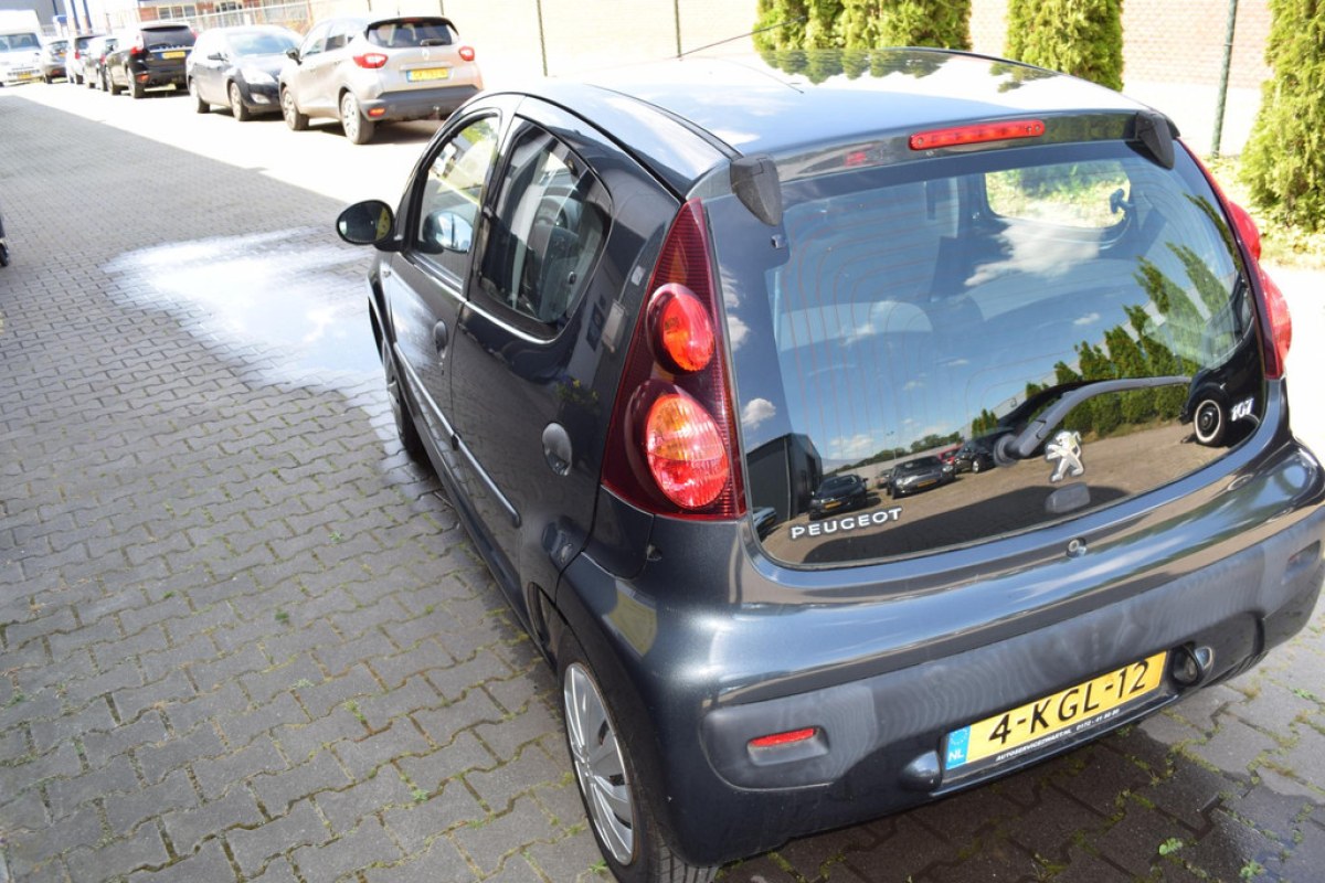 Peugeot 107 1.0 Access Accent - foto 8