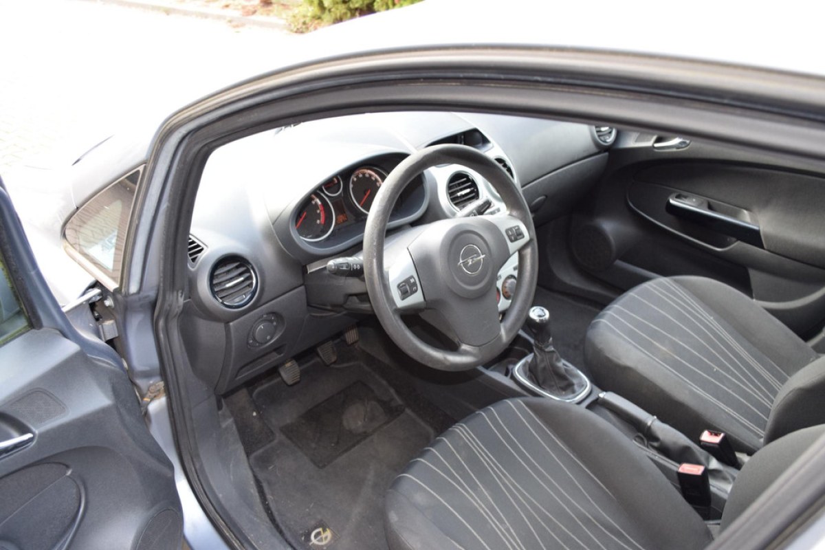 Opel Corsa 1.4-16V Enjoy - foto 9